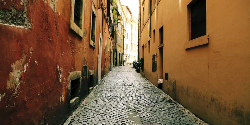 商业资讯新视角：如何从行业协会报告中提取关键市场分析与预测